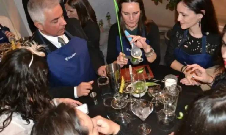 Actividad de coctelería en equipo