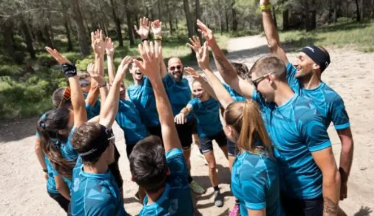 Equipo celebrando team building outdoor Madrid