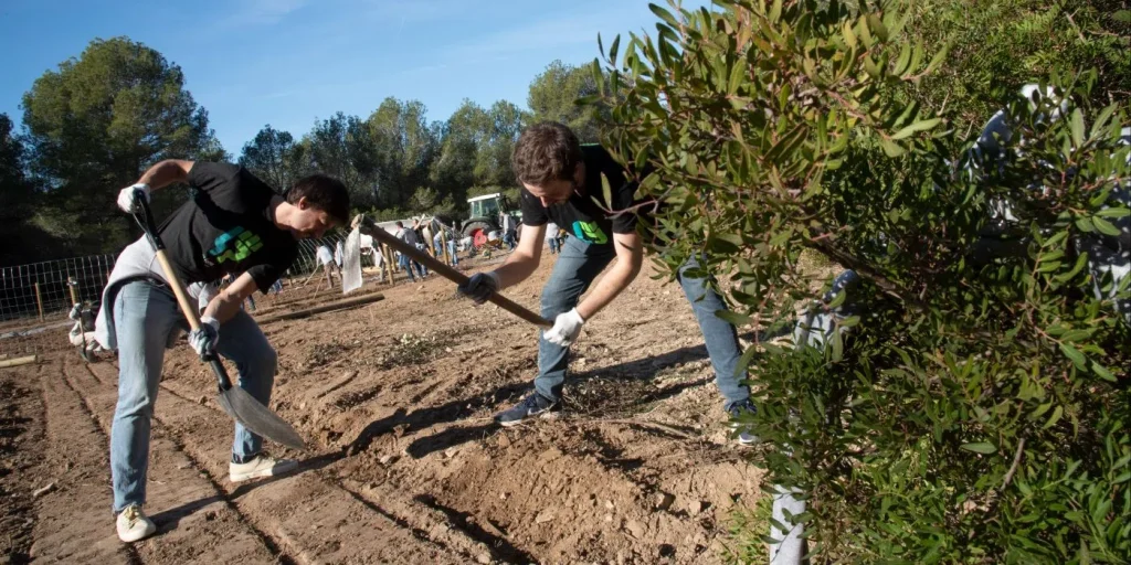 Grupo durante la actividad de Unidos por el medio ambiente en Madrid