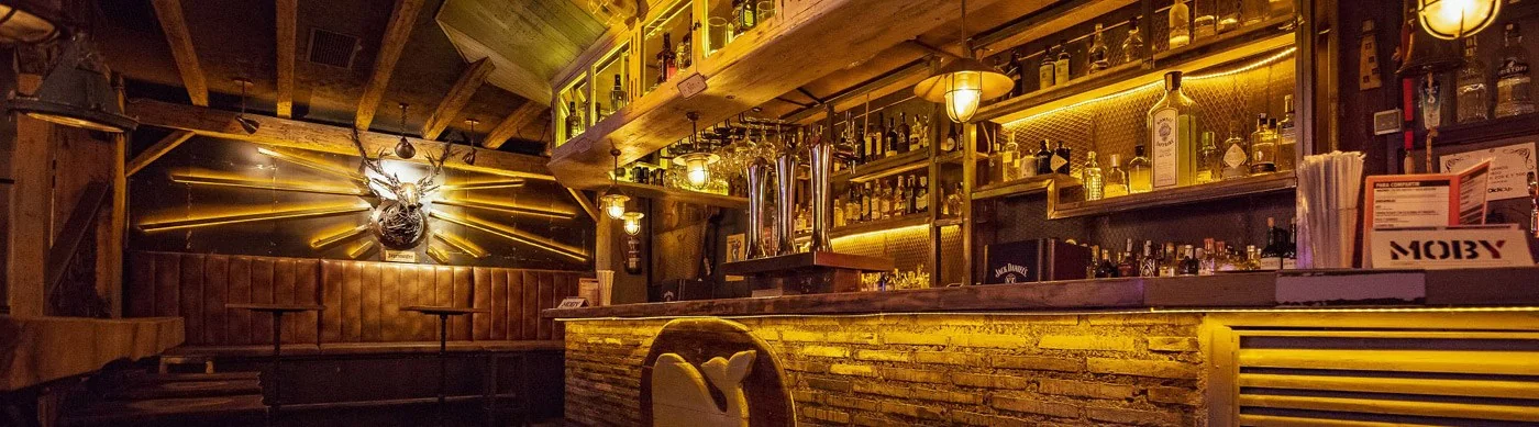 Moby Dick Club: vista del espacio
